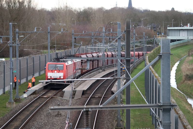 Goederentrein met rookontwikkeling strandt in tunnel te Zevenaar